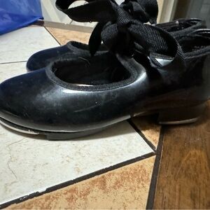 Little girls tap shoes